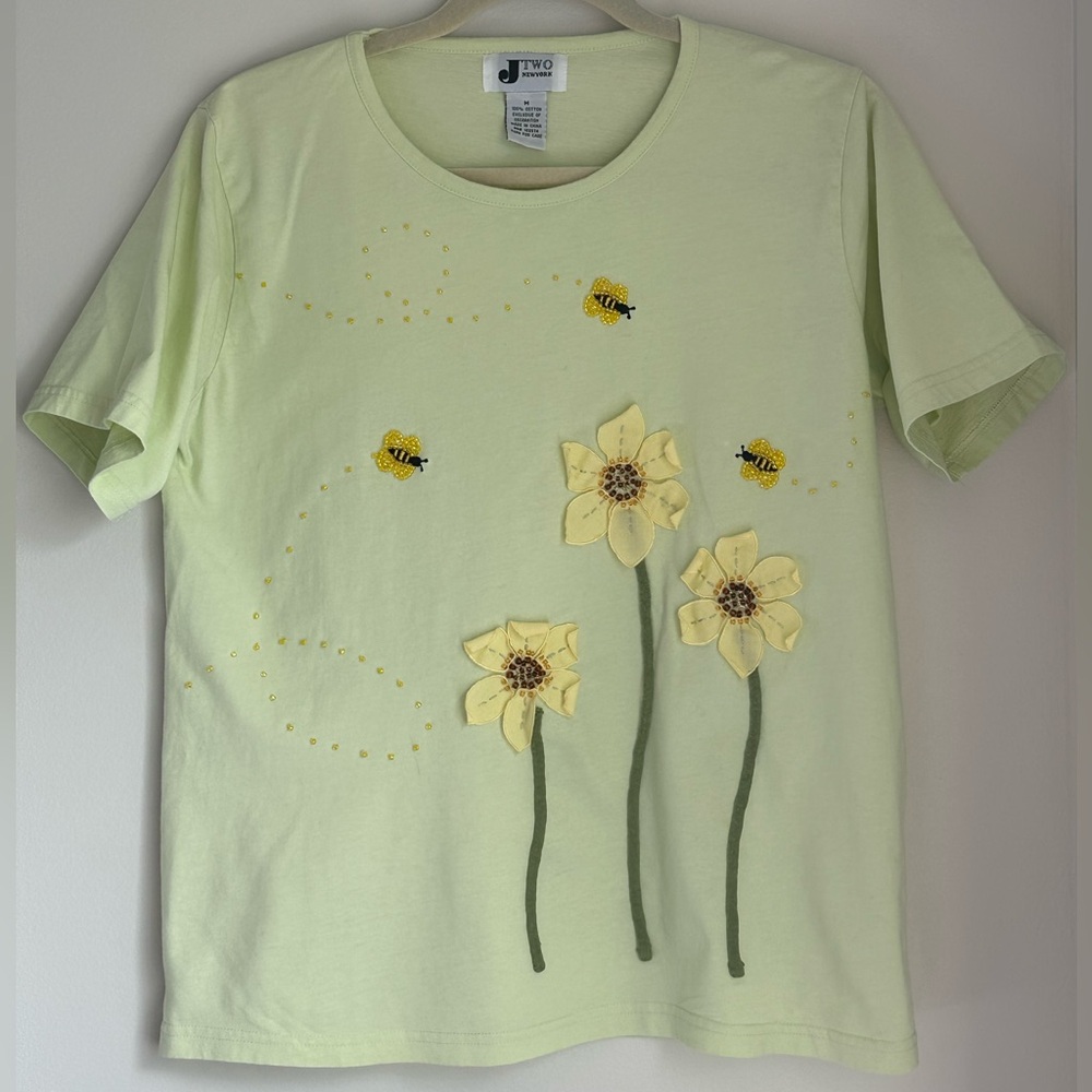 Woman’s JTwo New York Floral/Bee Beaded Shirt